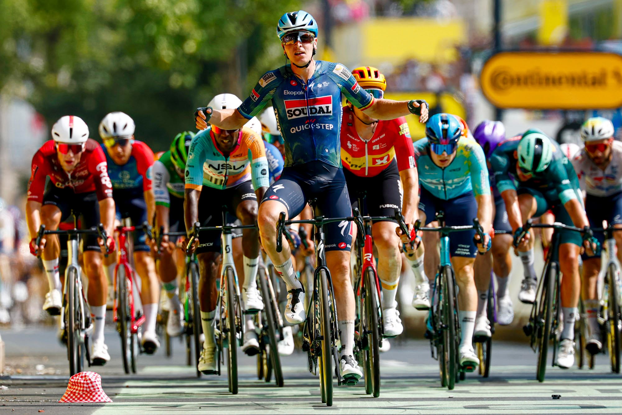 TOUR DE FRANCE 2026 - 7^ TAPPA: IL "MAGO" MERLIER IN GRANDE SPOLVERO A BORDEAUX